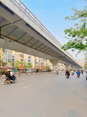 mặt phố minh khai - vỉa hè - thang máy - kinh doanh đa dạng - giá đầu tư - vị trí vip. dt 105m2x5t