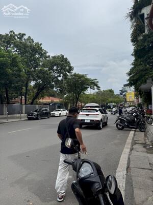 MẶT NGÕ Ô TÔ, 3 BƯỚC SANG LĂNG BÁC - Ngọc Hà 23m MT4m chỉ 6.5 tỷ - GẦN PHỐ, SỔ VUÔNG ĐẸP