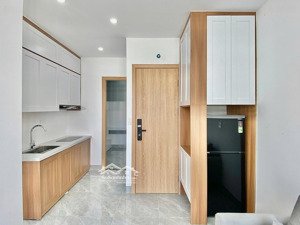 bán ccmn mặt tiền khủng 10m - thang máy - full nội thất - doanh thu ~ 105 triệu/ tháng