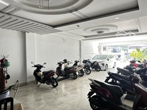 bán căn hộ dịch vụ 6 tầng, ngang 6 mét, thang máy, dòng tiền hơn 100 triệu/tháng, giá 39 tỷ tl