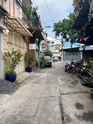 hẻm xe hơi đường lạc long quân, p10. dt: 4,1 x 16m