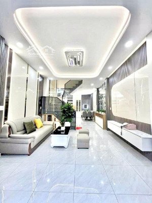 hiếm phố vũ ngọc phan, thang máy, lô góc , mặt ngõ ô tô tránh, cách phố 20m, dt 46m2 * 5 tầng