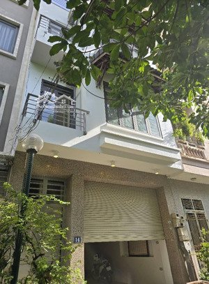 cho thuê nhà nguyên căn nguyễn thị định, cầu giấy. dt 65m2, 5 tầng, ngõ oto. giá 32 tr(thg)