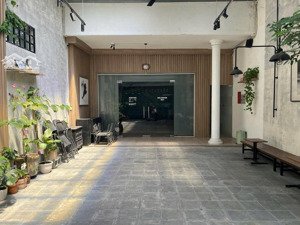 cho thuê mặt bằng kinh doanh đường cách mạng tháng 8, thủ dầu một. diện tích: 6.5 x 50m