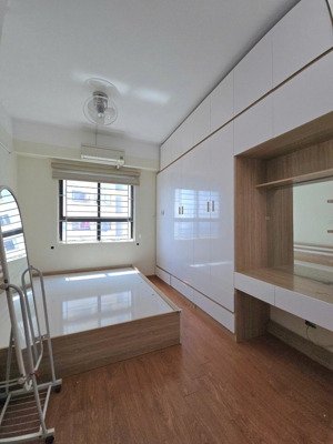 bán ch rẻ nhất tòa ct11 kđt kim văn kim lũ; dt: 63m - sđcc - tầng trung đẹp, full nội thất ở ngay