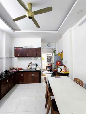 nhà 70m (4x17.4 vuông) trục chính , tín hưng , đường 1 , p long trường , thủ đức (5ty790)