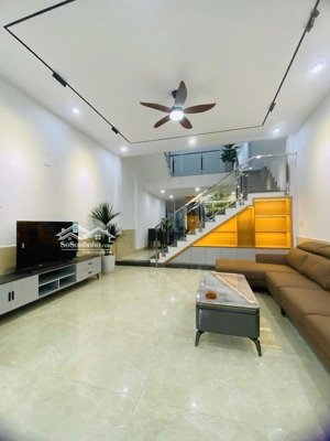 bà chị cần bán nhà đường phước lý 12 (khu đô thị phước lý)