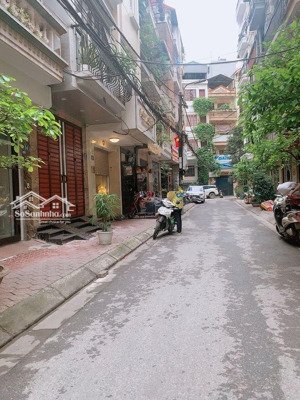 cần bán nhà phố đội cấn quận ba đình.dt 65m2 x5t , mt8m .3 mặt thoáng ngõ rộng ô tô đỗ cửa