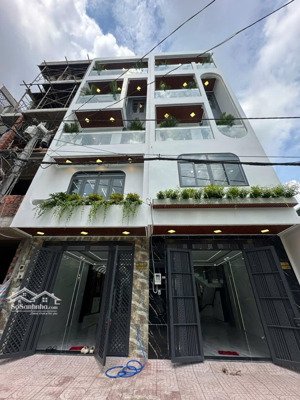 nhà 5 tầng full nội thất, nhà mới xây sạch đẹp, dt 4,2m * 19m, 4pn, 5wc, gần chợ thạnh xuân