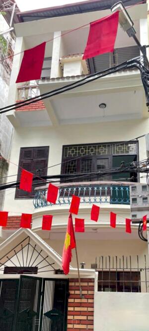 Cho thuê nhà ngõ ô tô 134 Lê Trọng Tấn, 70m2 x 3 tầng 4 phòng ngủ vệ sinh khép kín, 17tr
