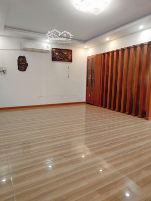 cho thuê nhà phố unitown tpm mặt tiền đường trục chính