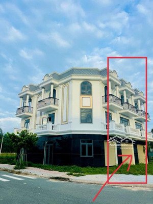 bán 1 căn góc shophouse đẹp tại thăng long central city, 4,5 tỷ, 100m2, nhiều tiện íchlh 