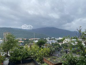 bán nhà 4 tầng 3 mặt thoáng đường lê thước, sát bãi tắm phạm văn đồng. full nội thất