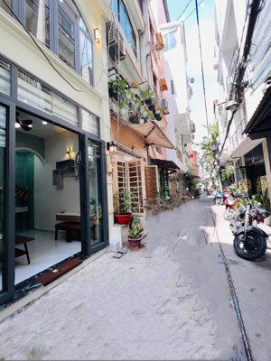 bán nhà 4 tầng mới nguyễn thiện thuật, quận 3 full nội thất, hẻm 4m thông giá chỉ 3.95 tỷ bớt lộc