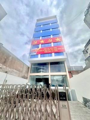 bán tòa nhà mặt tiền nguyễn văn linh, quận 7 - dt 8x18m - hầm 7 tầng - hđt 300tr/th - giá 43 tỷ