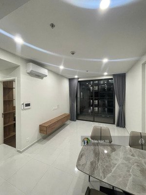 [giá tốt]chính chủ bán căn hộ 2pn1wc full nội thất có hđ thuê sẵn cc the emerald golf view