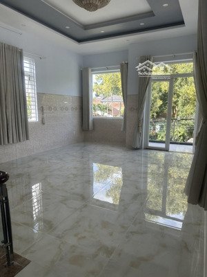 cho thuê nhà làm văn phòng công ty+ kho xưởng có nguồn điện 3 pha