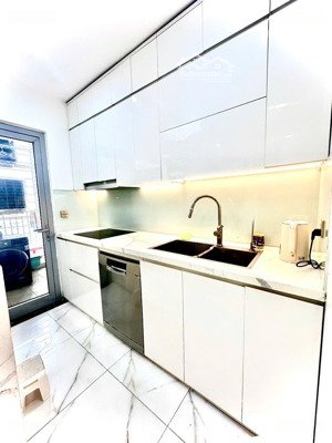 tôi chính chủ bán 4pn 141m giá 11.5 tỷ full đồ sẵn sổ