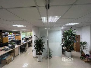 siêu đẹp chính chủ bán nhà mặt đường hoàng quốc việt, cầu giấy. 240m 11 tầng mặt tiền 11m. lô góc