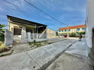 bán đất tặng nhà cấp 4 tại tái định cư diên toàn, gần trường học, sổ sẵn, giá chỉ 2.4 tỷ