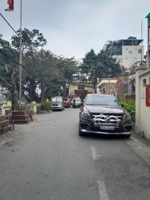 bán nhà trung tâm ba đình vị trí vàng giá siêu tốt 40/56m*4 ngủ ngõ thông sát phố 80m bãi gửi xe