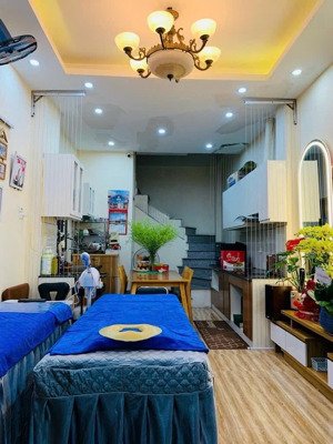 bán nhà nhân hòa, 40m x 5 tầng, ô tô đỗ cửa, kinh doanh, giá chỉ 9,9 tỷ