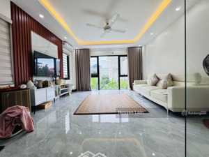 * hiếm* bán nhà lô góc - 6 tầng - ô tô vào nhà khu tdc cự khối