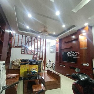 phân lô quân đội nguyễn hoàng tôn, nội thất vip, 40m2 hơn 11 tỷ, dân xây, ô tô, sát hồ tây, cự hiếm