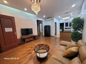 vị trí đắc địa nhà đẹp giá tốt, bán căn hộ 69m2 2 ngủ 2wc giá chỉ 3.45 tỷ tại tòa ct6a xa la hot