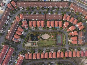 bán biệt thự phúc lộc viên hướng đông nam, 3 phòng ngủ đẹp - toàn huy hoàng