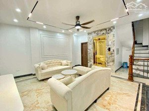 trương định, nhà 42m xây mới tinh 5 tầng, thang máy, gần phố, nhỉnh 8 tỷ