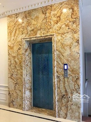 chủ nhà cho thuê nhà lô góc, đẹp, mới, pccc, thang máy, nhà hàng, kd, vp, 188m2- 9t, cầu giấy_77 tr