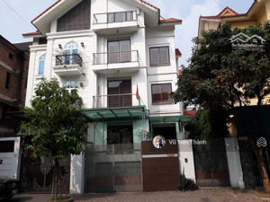 cho thuê lk vinaconex 3 - trung văn - ntl. 130m2 x 5t, mt:7m. thang máy, chia 2 phòng, đồ cơ bản.