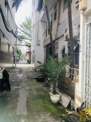 ngay etown cộng hoà - gần mặt tiền - 77m2 - 5 pn - phường 13 - tân bình - chỉ 95 triệu/m2