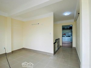 bán nhà đẹp lê văn sỹ p12 q3 dt 4.1*11m nở hậu 5m đúc 3 lầu st giá 11,9 tỷ