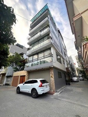 bán nhà lô góc phố hoàng quốc việt- 60m2, mặt tiền 6m,- ô tô tránh, 5 tầng- giá 14.8 tỷ