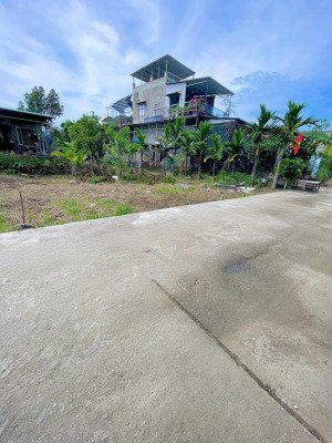 đất hòa tiến sát vành đai giá 1ty1