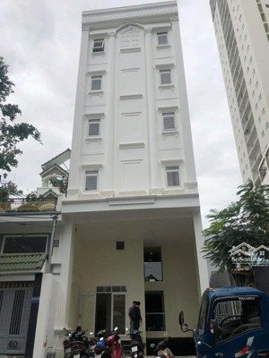 cơ hội vàng đầu tư bán tòa nhà căn hộ dịch vụ , 50 phòng có hợp đồng thuê 120tr/th giá 36 tỷ