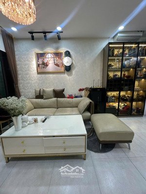 bán căn hộ de la sol trung tâm q4 - giá tốt - 8t7