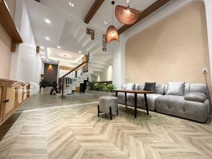 bán nhà hxh 134 thành thái, phường 12, quận 10, dt: 4,3x17m, giá 18 tỷ