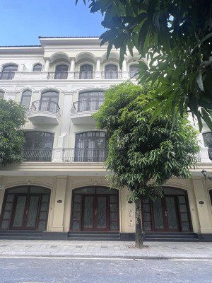 bán liền kề vin 2. 58,5m2 đông nam ban công to giá chỉ 8,4 tỷ sẵn sổ lh: 