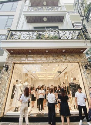 bán gấp nhà mặt phố vũ tông phan - nhà mới, đẹp kinh doanh đỉnh - full nội thất.