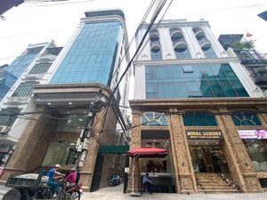 toà building hoàng văn thái, dt 150mx9t mt 5m, mặt phố, thang máy, vỉa hè rộng, pccc, dt 150tr/th