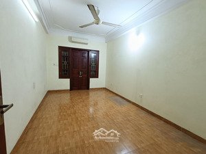 bán nhà phân lô tổng cục 2 xuân la, ô tô vào nhà,gần ngoại giao đoàn 35x5t chỉ 12.7 tỷ. 