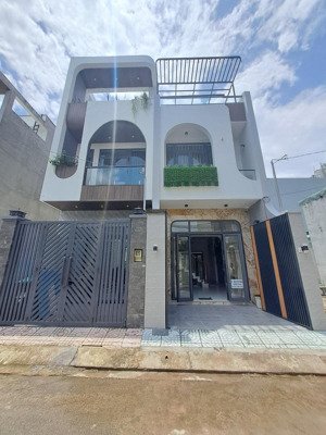 nhà đẹp giá rẻ 4 tầng btct thiết kế hiện đại long thuận xách vali vào ở ngay chỉ 4.8 tỷ