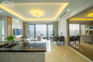 Vinhomes D''Capitale bán căn góc 3 ngủ hướng hồ (đông nam), tầng trung tòa C6