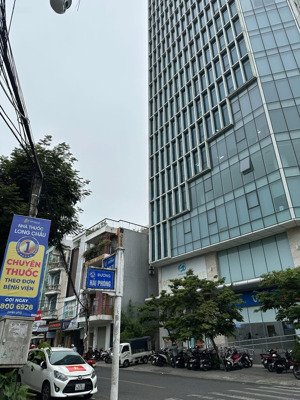 lô góc gần ngã 4, sẵn dòng tiền, ngay bệnh viện, ga đà nẵng chỉ 11 tỷ hải phòng.