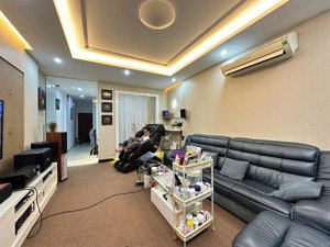 1 căn duy nhất- chỉ 10 tỷ- mtkd nguyễn thái bình ( khu sân bay)- 5 tầng ở ngay- chỉ 10 tỷ nhỉnh