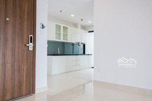 chủ cần bán nhanh căn 1pn - 2.1 tỷ bên the rivana để dồn tiền mua căn 3pn bên a&t saigon riverside