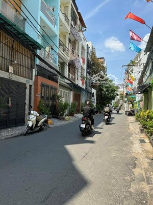 bán nhà hẻm 449 sư vạn hạnh ngay vạn hạnh mall q10 dt 3,3x15 nhà 4 lầu giá 14 tỷ